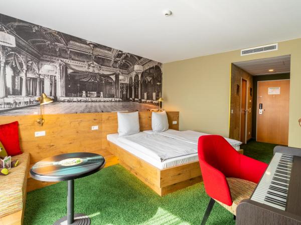 mightyTwice Hotel Dresden : photo 3 de la chambre chambre double lit king-size - comfy