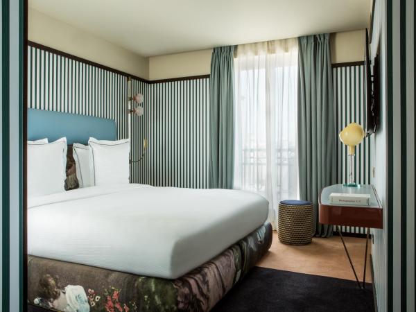 Hôtel du Rond-point des Champs-Élysées - Esprit de France : photo 3 de la chambre chambre deluxe