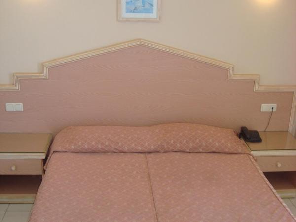 Hotel Royal Beach : photo 4 de la chambre chambre familiale