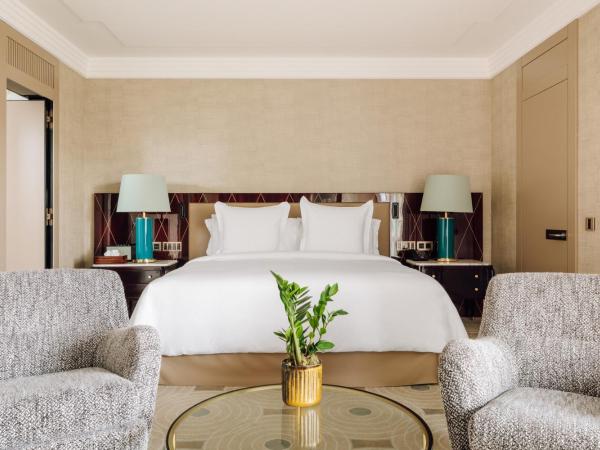 Four Seasons Hotel Ritz Lisbon : photo 4 de la chambre suite 1 chambre lit king-size four seasons