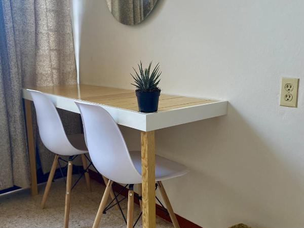 CASA CEMPOAL : photo 4 de la chambre chambre quadruple avec salle de bains commune