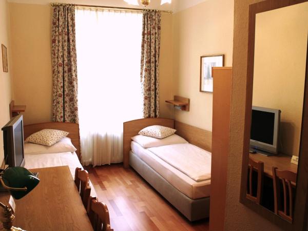 Hotel Graf Stadion : photo 2 de la chambre chambre lits jumeaux