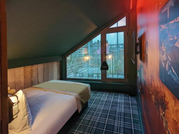 Briggate Hotel : photo 2 de la chambre chambre double avec balcon
