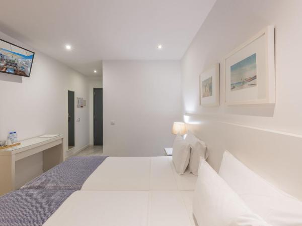 Hotel Baltum : photo 5 de la chambre chambre double ou lits jumeaux avec balcon