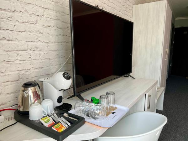 Hotel Shato Gesson : photo 10 de la chambre chambre triple avec balcon