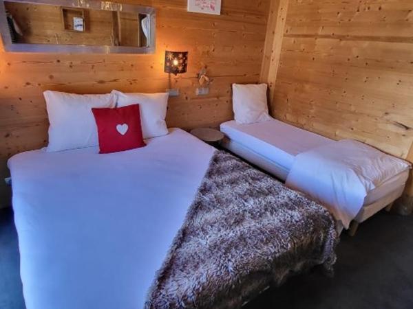 Hôtel Spa L'Oxygène : photo 1 de la chambre chambre triple