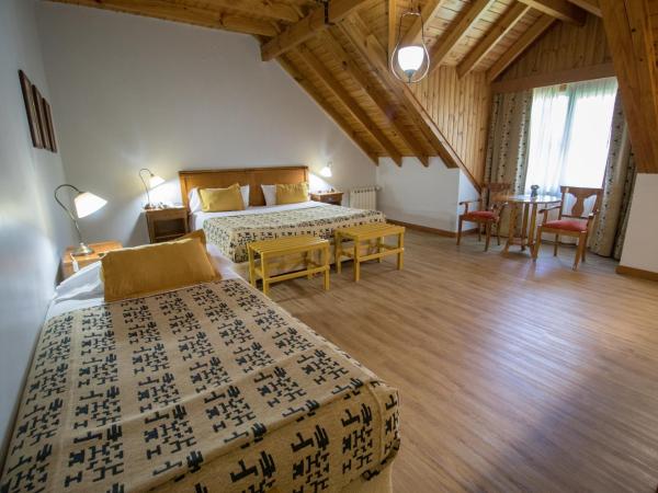 Hotel Kosten Aike : photo 6 de la chambre chambre triple supérieure