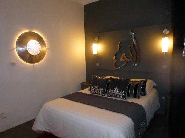 Riad Tchina : photo 2 de la chambre chambre double - vue sur piscine