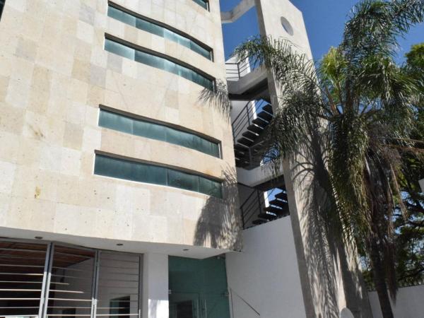 Room in Guest room - Habitacion Tipo Hotel En Obispado : photo 2 de la chambre chambre triple