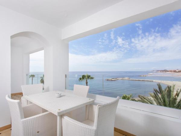 B51 Executive Flats Marbella : photo 1 de la chambre appartement 4 chambres de luxe avec vue sur la mer