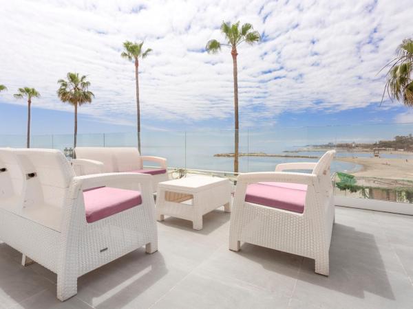 B51 Executive Flats Marbella : photo 8 de la chambre appartement 3 chambres de luxe avec vue sur mer