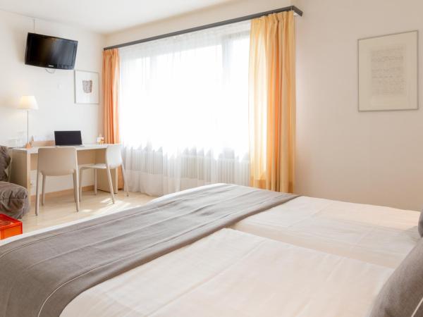 Hôtel Des Arts : photo 3 de la chambre chambre familiale