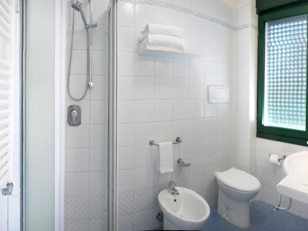 Hotel Panorama : photo 8 de la chambre chambre double ou lits jumeaux avec balcon