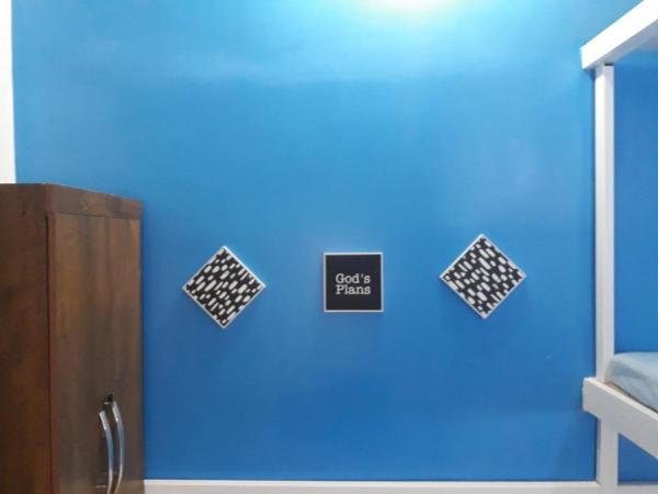 Hostel Sapucali : photo 1 de la chambre chambre lits jumeaux supérieure - vue sur ville