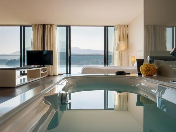 HERMITAGE Lake Lucerne - Beach Club & Lifestyle Hotel : photo 5 de la chambre suite de luxe - vue sur lac