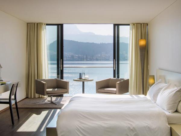 HERMITAGE Lake Lucerne - Beach Club & Lifestyle Hotel : photo 1 de la chambre chambre deluxe - vue sur lac