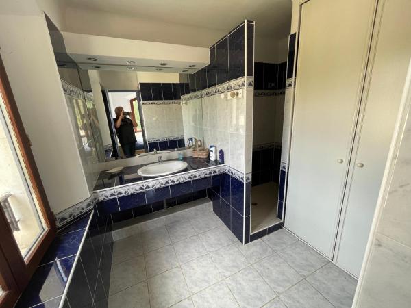 BASTIDE DU DEFENDS : photo 2 de la chambre chambre double deluxe avec douche