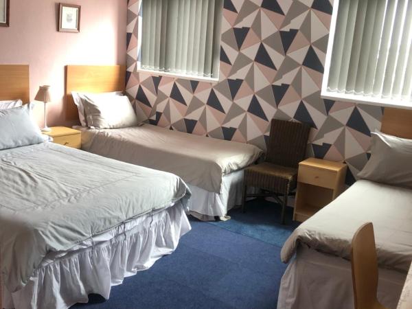Chaplins : photo 10 de la chambre chambre quadruple avec salle de bains privative