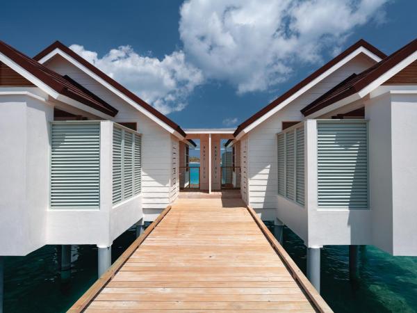 OBLU SELECT Lobigili - Premium All-Inclusive with Free Transfers : photo 6 de la chambre villa sur l'eau