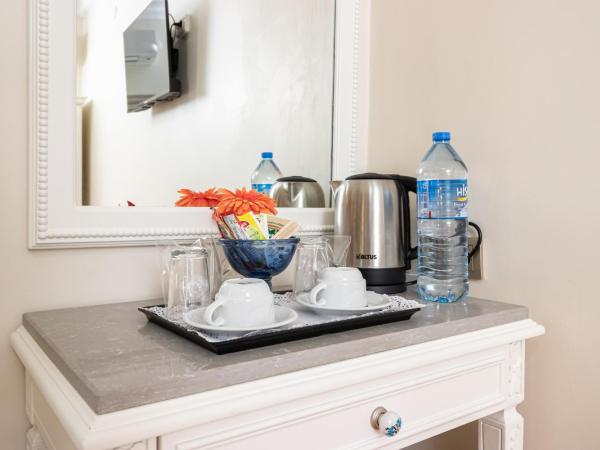 Alzer Hotel Special Class : photo 2 de la chambre chambre familiale communicante