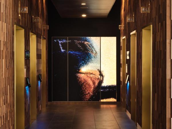 Hyatt Place LAX/Century BLVD : photo 2 de la chambre chambre lit king-size avec baignoire accessible aux personnes à mobilité réduite