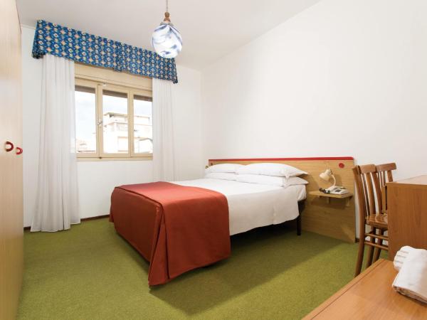 Hotel Diana : photo 5 de la chambre chambre familiale