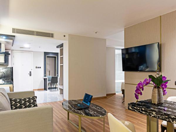 Platinum Hotel Tunjungan Surabaya : photo 3 de la chambre suite familiale