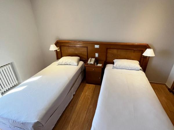 Bristol Hotel : photo 2 de la chambre habitaciÓn superior - 2 camas individuales - vista ciudad