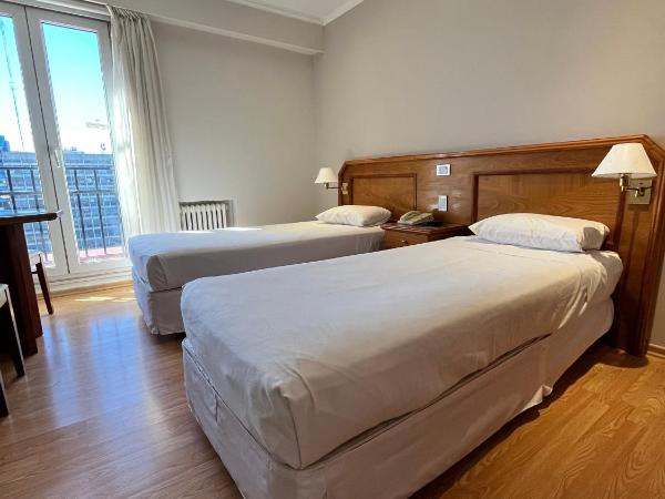 Bristol Hotel : photo 1 de la chambre habitaciÓn superior - 2 camas individuales - vista ciudad