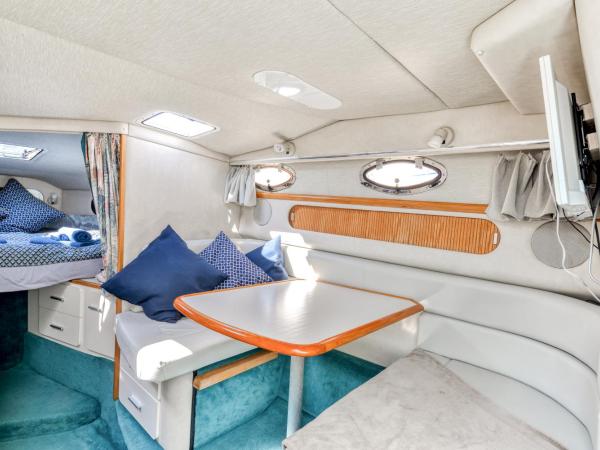 yacht vedette Arlequin : photo 4 de la chambre bateau