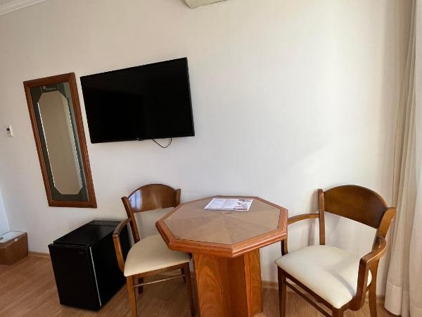 Bristol Hotel : photo 8 de la chambre chambre supérieure - vue sur ville