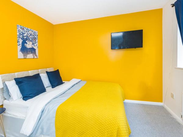 Inglewood Hub : photo 3 de la chambre chambre double avec salle de bains commune