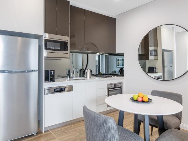 Meriton Suites Coward Street, Mascot : photo 4 de la chambre suite 1 chambre lit king-size deluxe