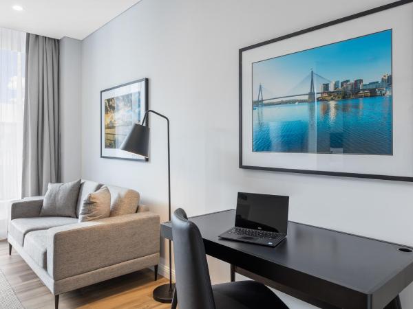 Meriton Suites Coward Street, Mascot : photo 10 de la chambre suite 1 chambre lit king-size deluxe