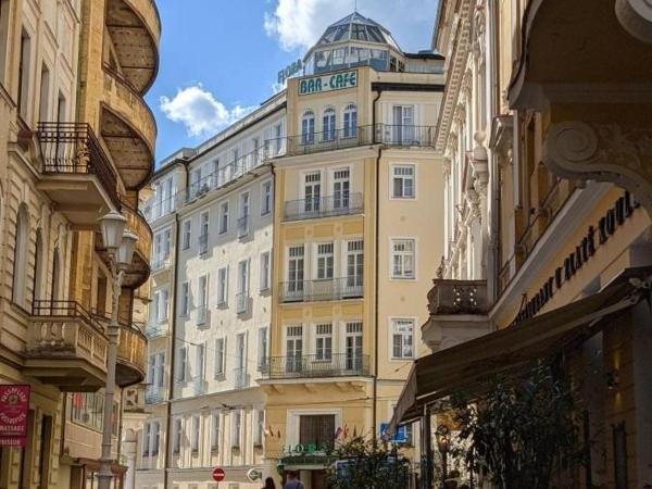 Hotel Flora : photo 4 de la chambre chambre double ou lits jumeaux