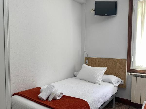 Pensión Amara : photo 8 de la chambre chambre triple