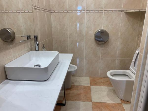 Pensión Amara : photo 2 de la chambre chambre double avec balcon