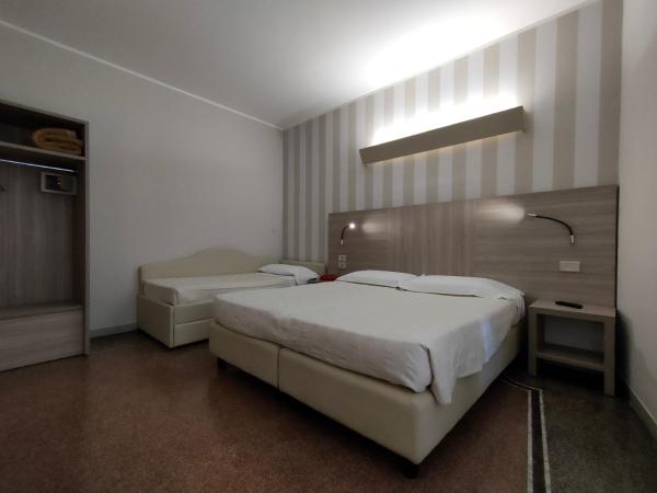 Hotel Vittoria : photo 3 de la chambre chambre triple basique