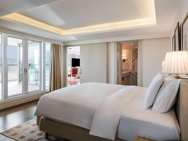 Radisson Blu Bosphorus Hotel : photo 1 de la chambre suite présidentielle avec terrasse - vue sur bosphore