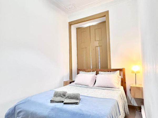 Frank's House & Happy BELEM : photo 10 de la chambre chambre double avec toilettes communes