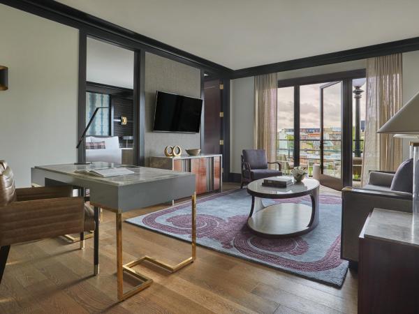 Sagamore Pendry Baltimore : photo 2 de la chambre suite 1 chambre avec balcon - côté port