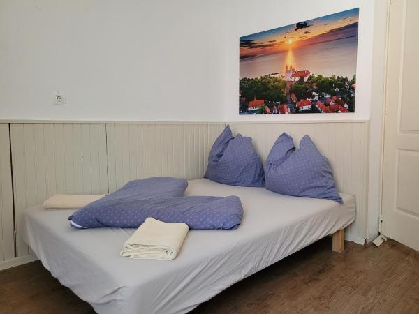 VilLa AdeLe : photo 5 de la chambre chambre quadruple avec salle de bains commune