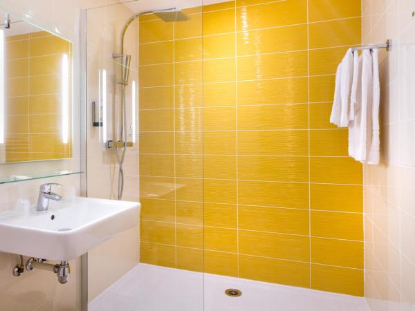 Best Western Domaine de Roquerousse : photo 4 de la chambre chambre lit king-size standard - non-fumeurs