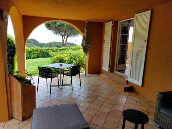 Hôtel les Bouis - Vue mer : photo 7 de la chambre chambre double - vue sur jardin