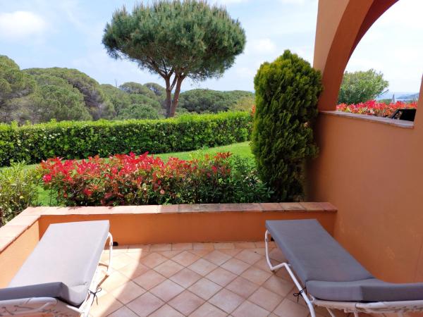 Hôtel les Bouis - Vue mer : photo 8 de la chambre chambre double - vue sur jardin