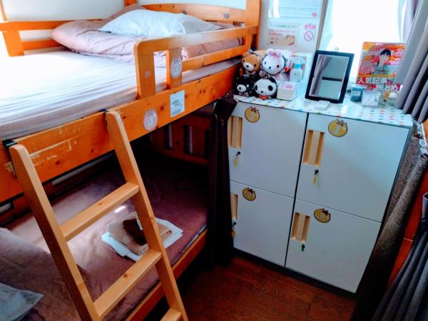 Osaka Tomato Guesthouse : photo 2 de la chambre lit superposé dans dortoir pour femmes 