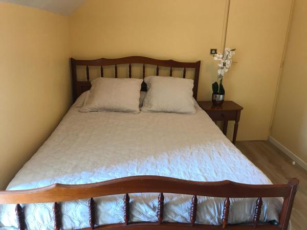 chambre d'hotes chez christiane : photo 8 de la chambre chambre double