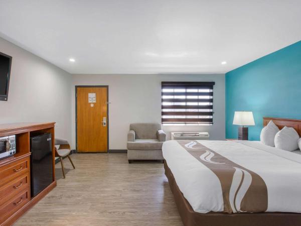 Quality Inn Near Hollywood Walk of Fame : photo 10 de la chambre chambre lit king-size standard - non-fumeurs