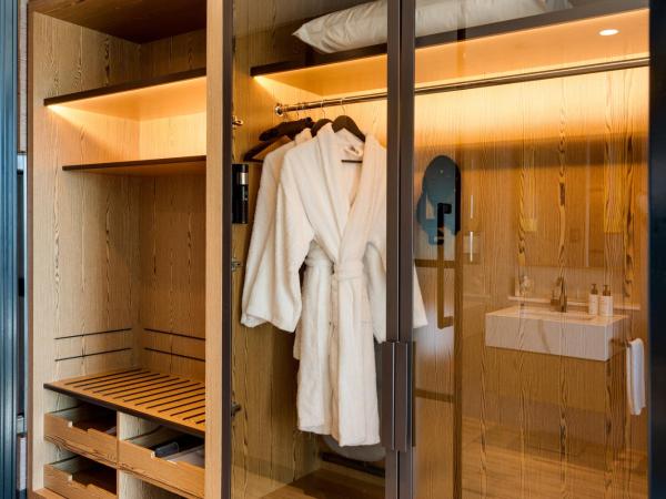 InterContinental Perth City Centre, an IHG Hotel : photo 8 de la chambre suite junior avec accès au salon club