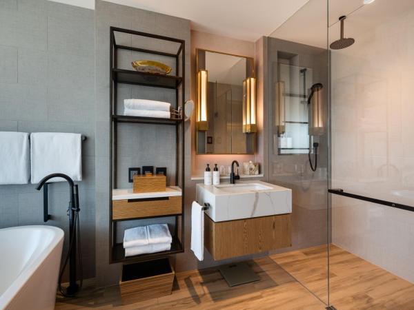 InterContinental Perth City Centre, an IHG Hotel : photo 2 de la chambre suite junior avec accès au salon club